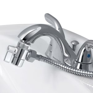 The valve that attaches to the sink is sturdy and well-made.